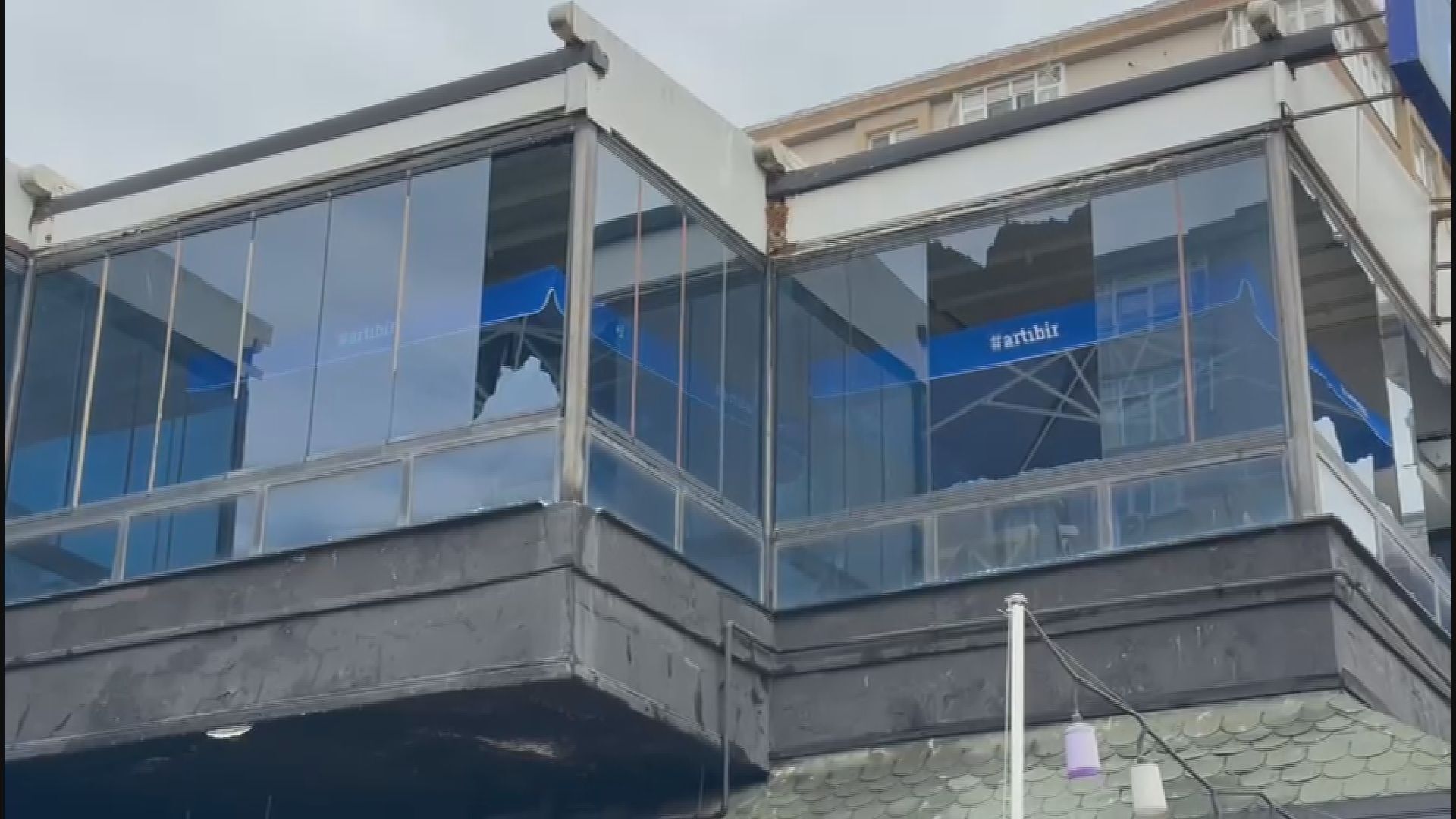 I S T A N B U L B U Y U K C E K M E C E D E H E S A P Y U Z U N D E 1239965 368839